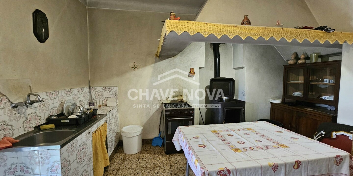 GN01844 Moradia Isolada V2 Cinfães Viseu