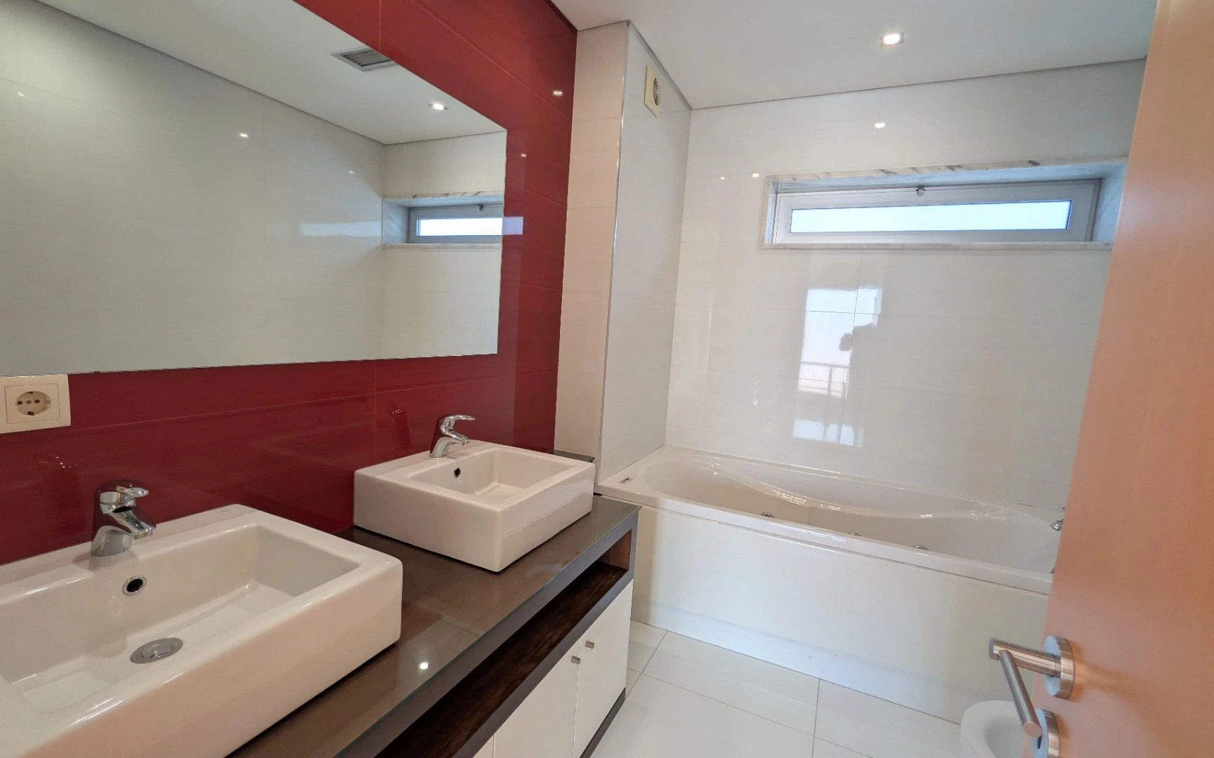 GN/02352 Moradia T4 Piscina Pedroso Vila Nova de Gaia Porto