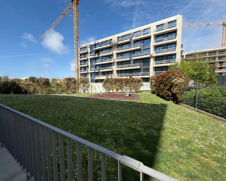 GN/02383 Apartamento T4 Santa Marinha Vila Nova de Gaia Gaiashopping Porto