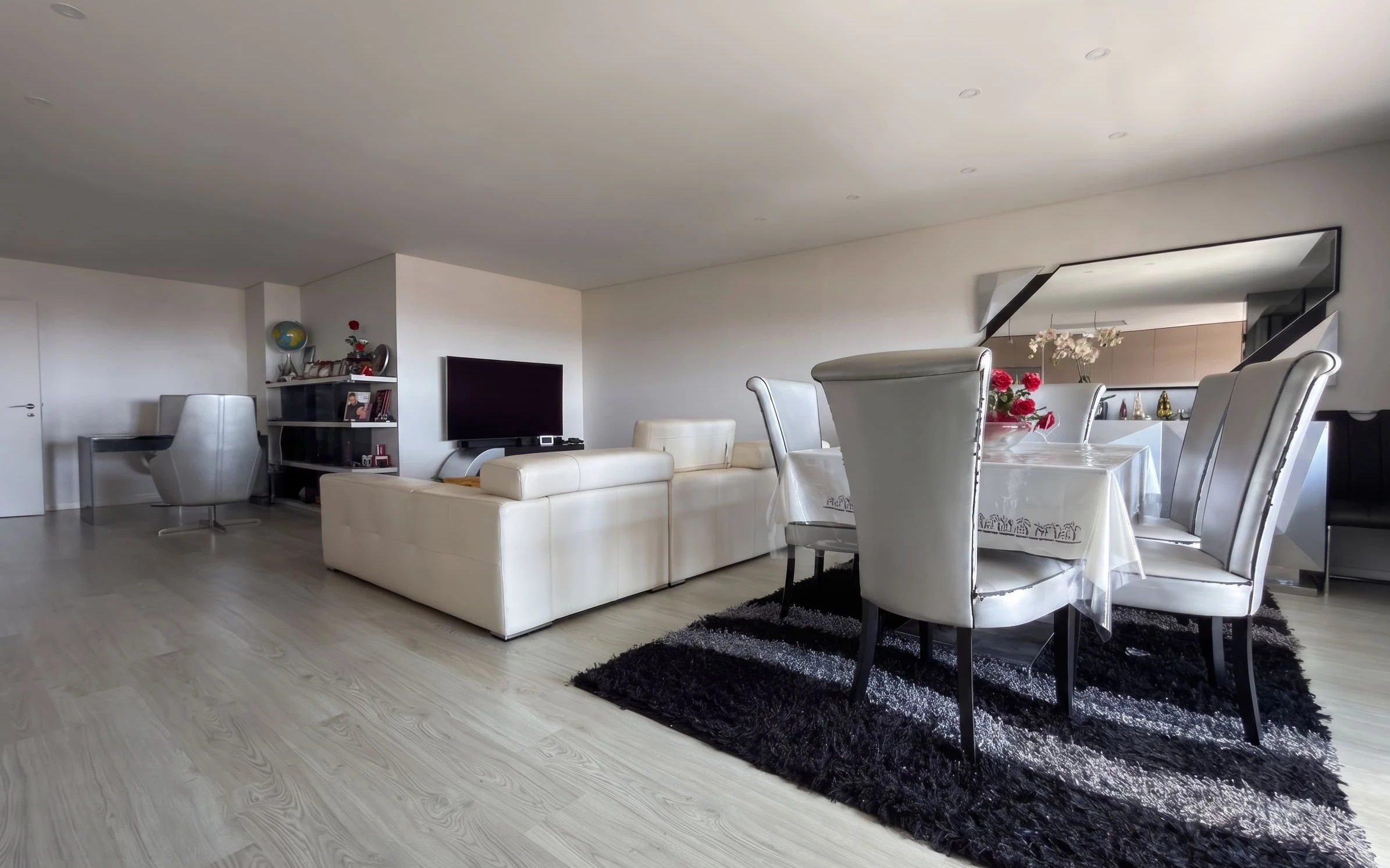 GN/02383 Apartamento T4 Santa Marinha Vila Nova de Gaia Gaiashopping Porto