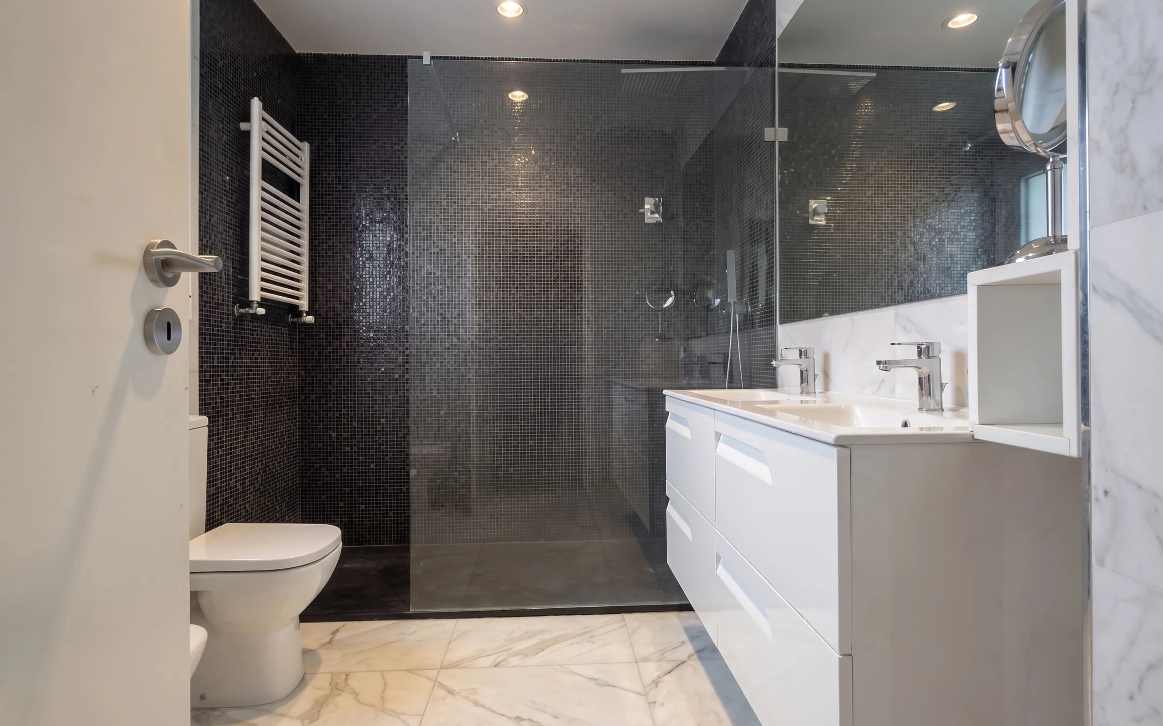 GN/02383 Apartamento T4 Santa Marinha Vila Nova de Gaia Gaiashopping Porto