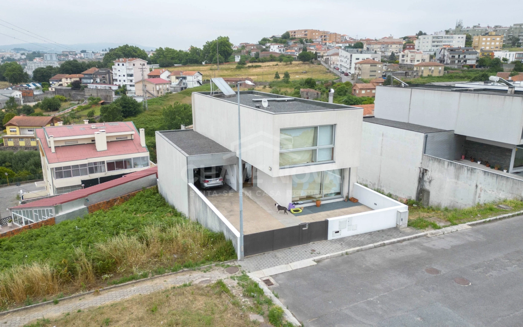 GN/02427 Moradia Geminada T4 Piscina Oliveira do Douro Vila Nova de Gaia Porto
