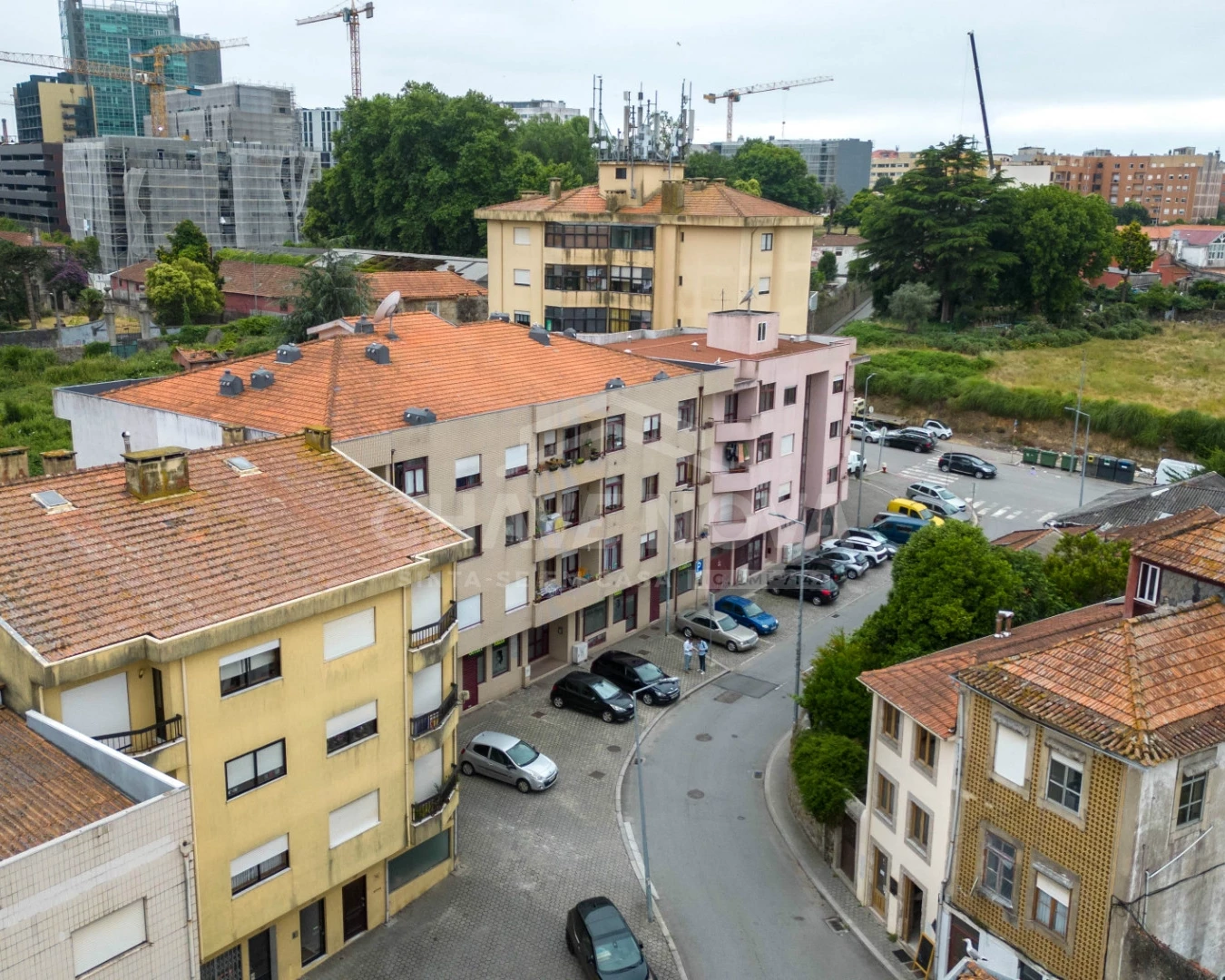 GN/02428 Loja Comercial Santa Marinha Candal Vila Nova de Gaia Porto
