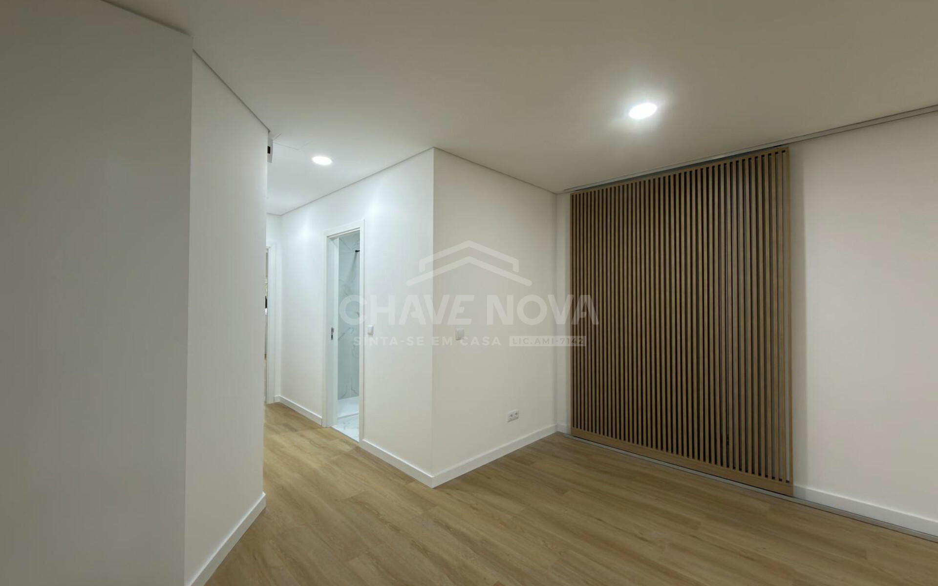 Apartamento T1 Office Santa Marinha Renovado