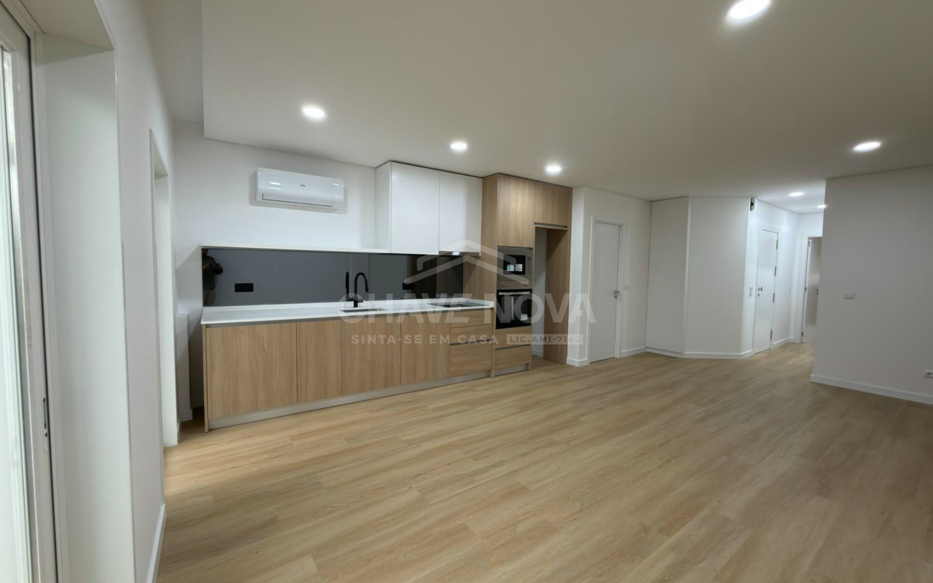 Apartamento T1 Office Santa Marinha Renovado