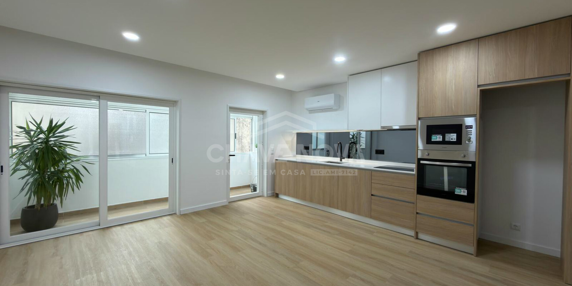 Apartamento T1 Office Santa Marinha Renovado