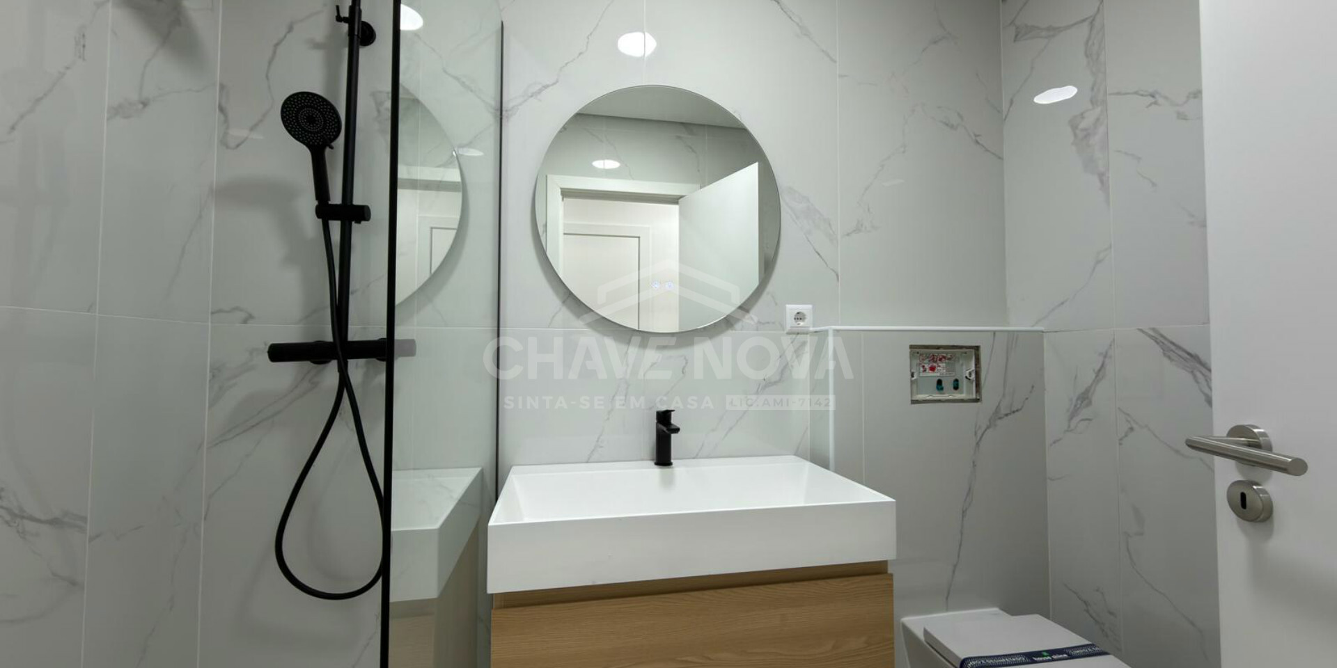 Apartamento T1 Office Santa Marinha Renovado