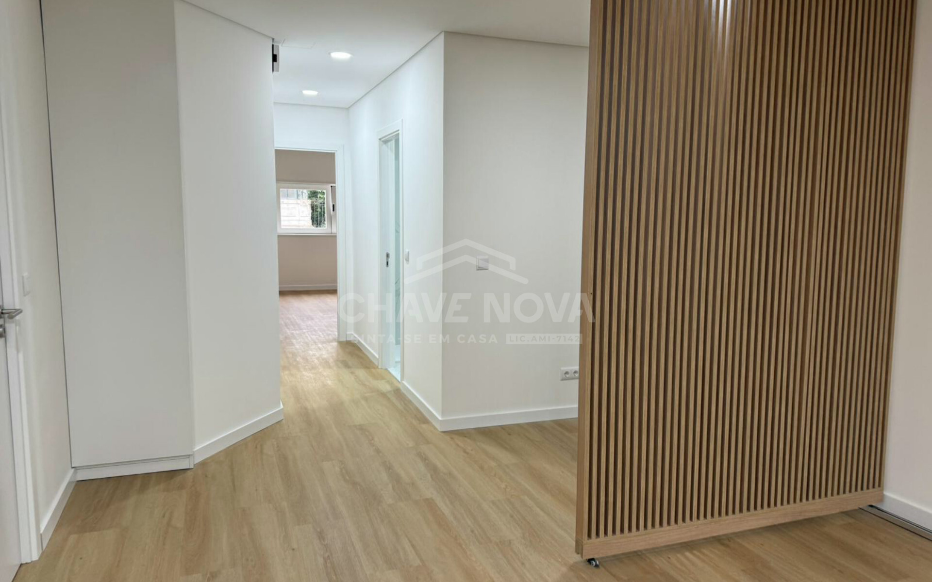 Apartamento T1 Office Santa Marinha Renovado