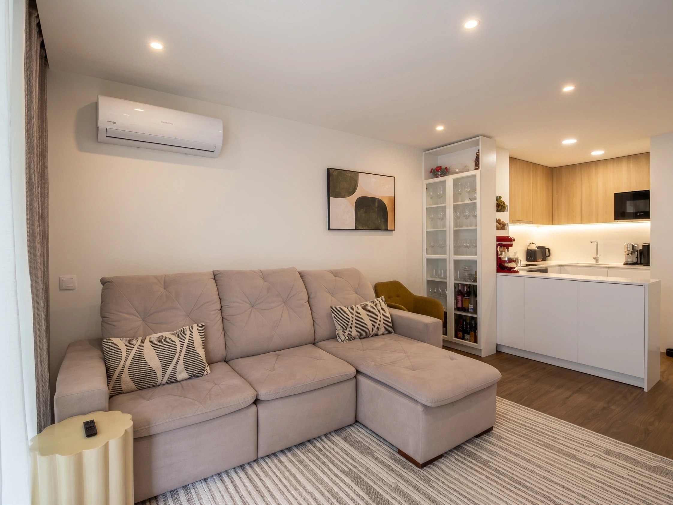 GN/02443 Sala Apartamento T2 Como Novo Candal santa Marinha Vila Nova de Gaia Porto