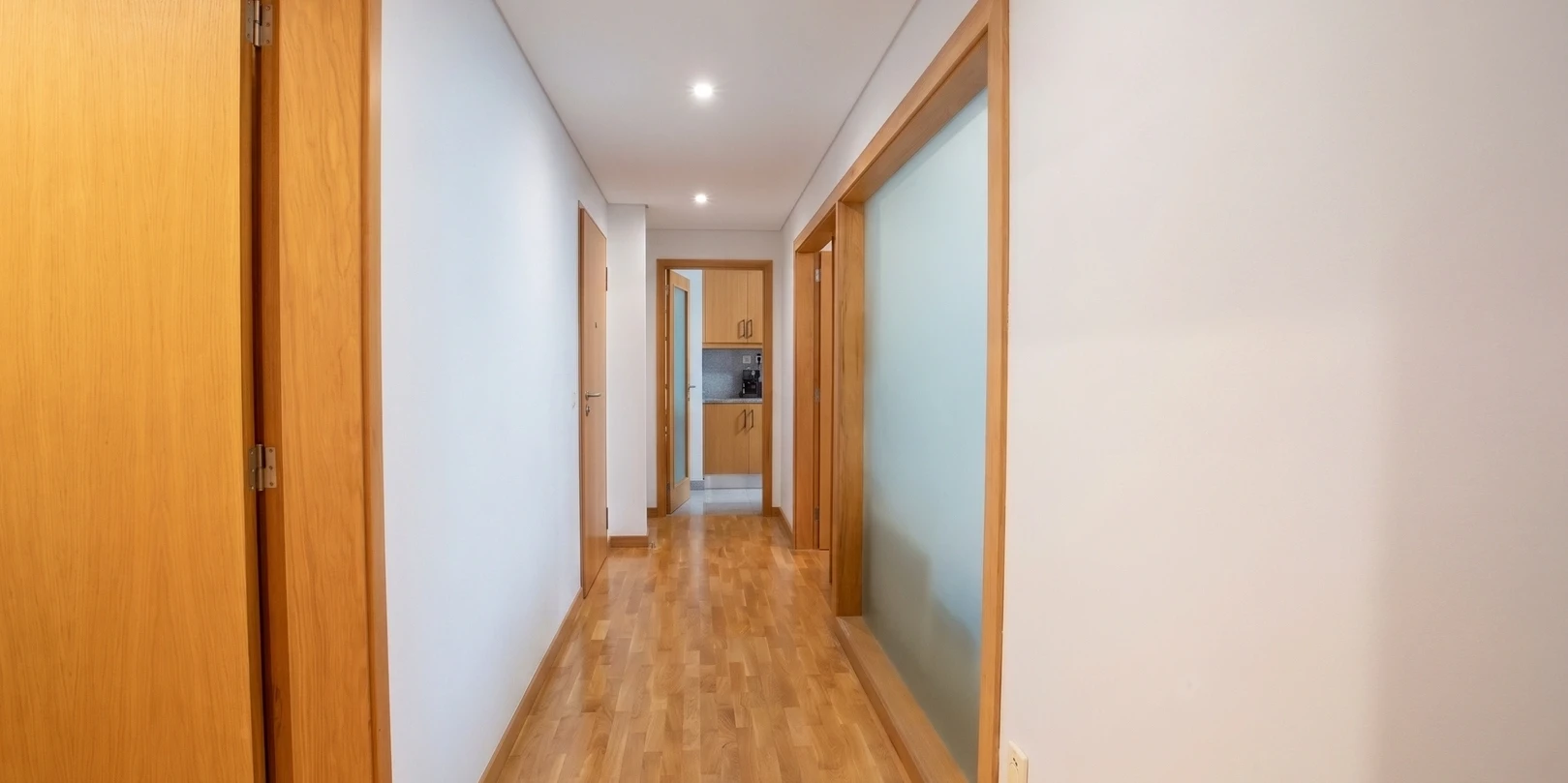 GN/02444 Apartamento T4 Como Novo em Santa Marinha Coimbrões Vila Nova de Gaia Porto