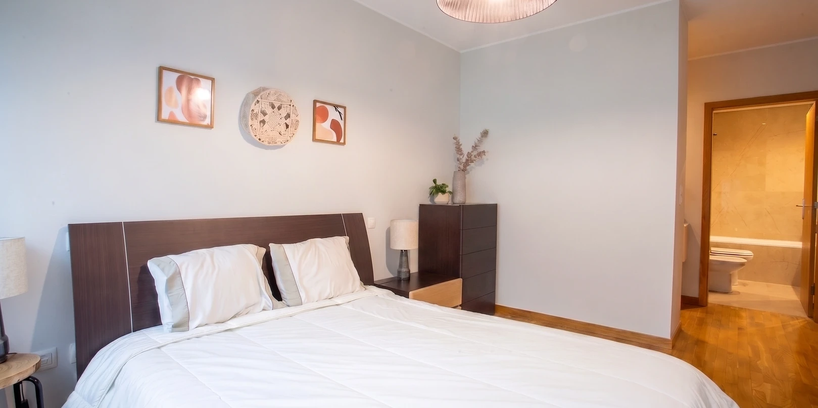GN/02444 Apartamento T4 Como Novo em Santa Marinha Coimbrões Vila Nova de Gaia Porto