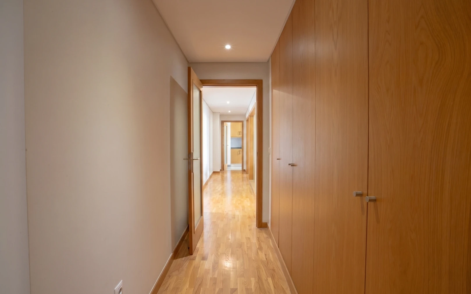 GN/02444 Apartamento T4 Como Novo em Santa Marinha Coimbrões Vila Nova de Gaia Porto