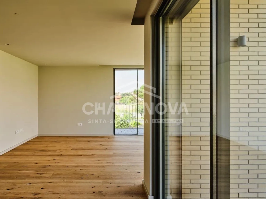 GN/02451 Apartamento T3 Dúplex Novo São Félix da Marinha Vila Nova de Gaia Porto