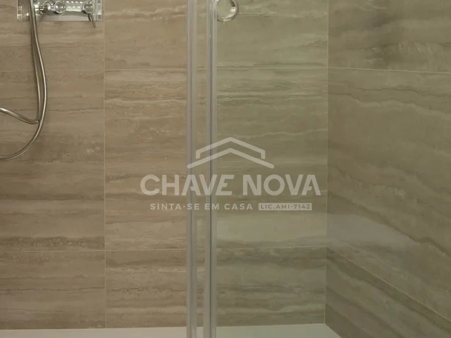 GN/02451 Apartamento T3 Dúplex Novo São Félix da Marinha Vila Nova de Gaia Porto