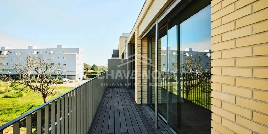 GN/02451 Apartamento T3 Dúplex Novo São Félix da Marinha Vila Nova de Gaia Porto