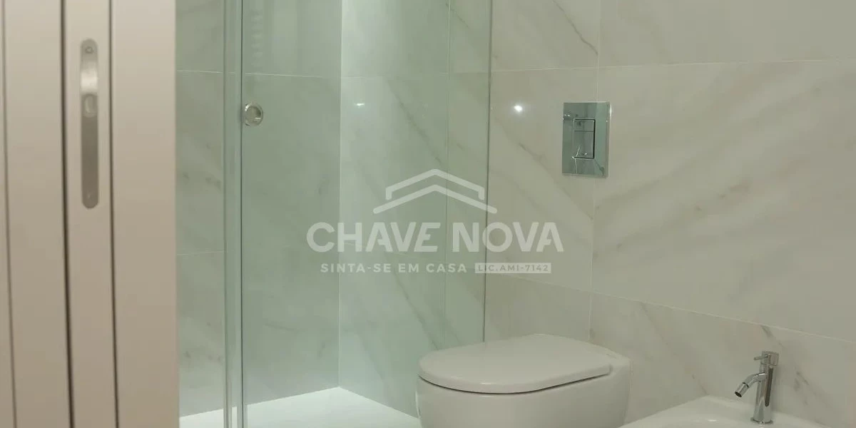 GN/02451 Apartamento T3 Dúplex Novo São Félix da Marinha Vila Nova de Gaia Porto