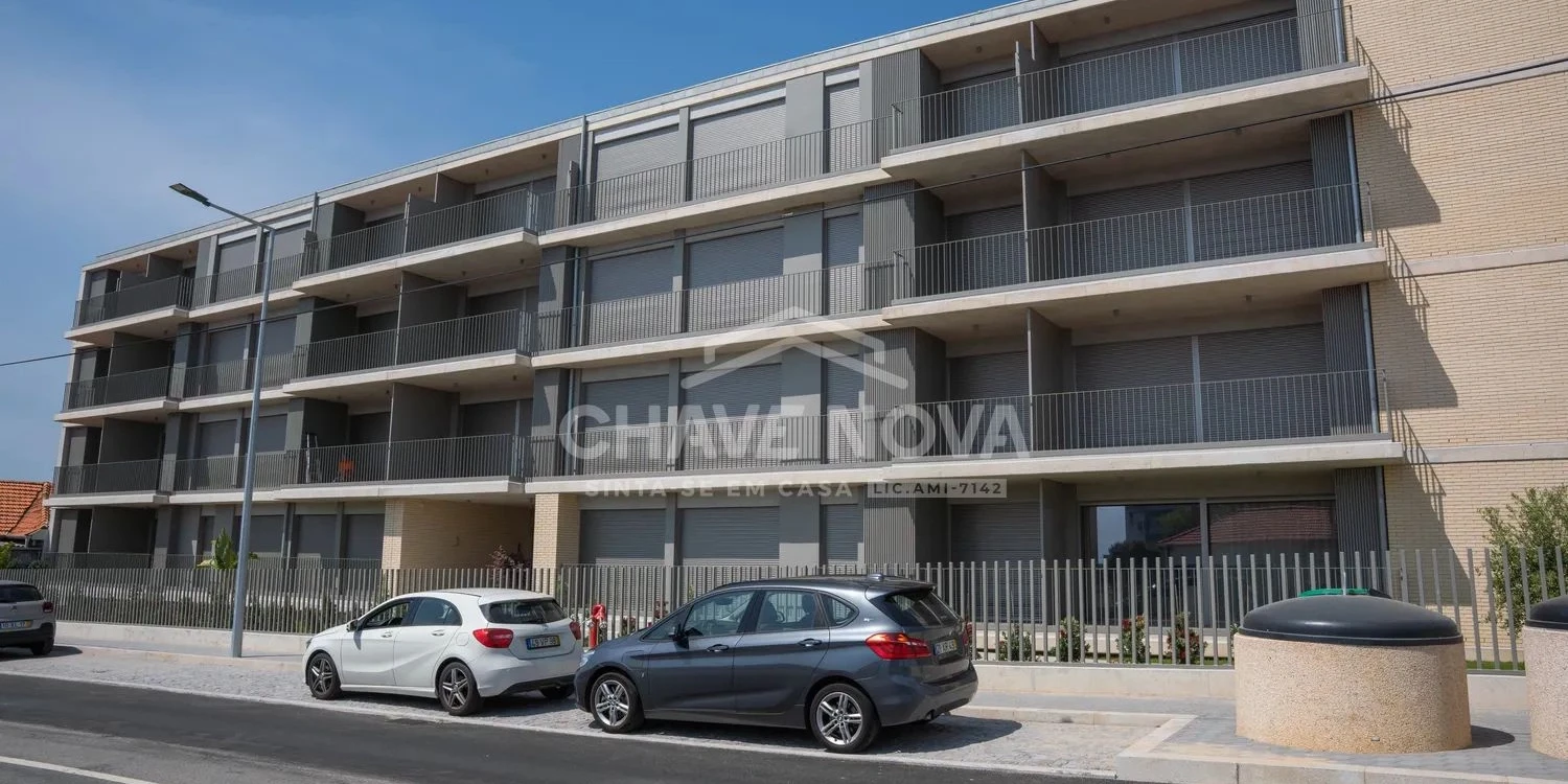 GN/02451 Apartamento T3 Dúplex Novo São Félix da Marinha Vila Nova de Gaia Porto