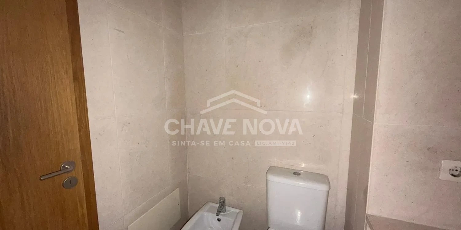 GN/02453 Apartamento T1 Santa Marinha Soares dos Reis Vila Nova de