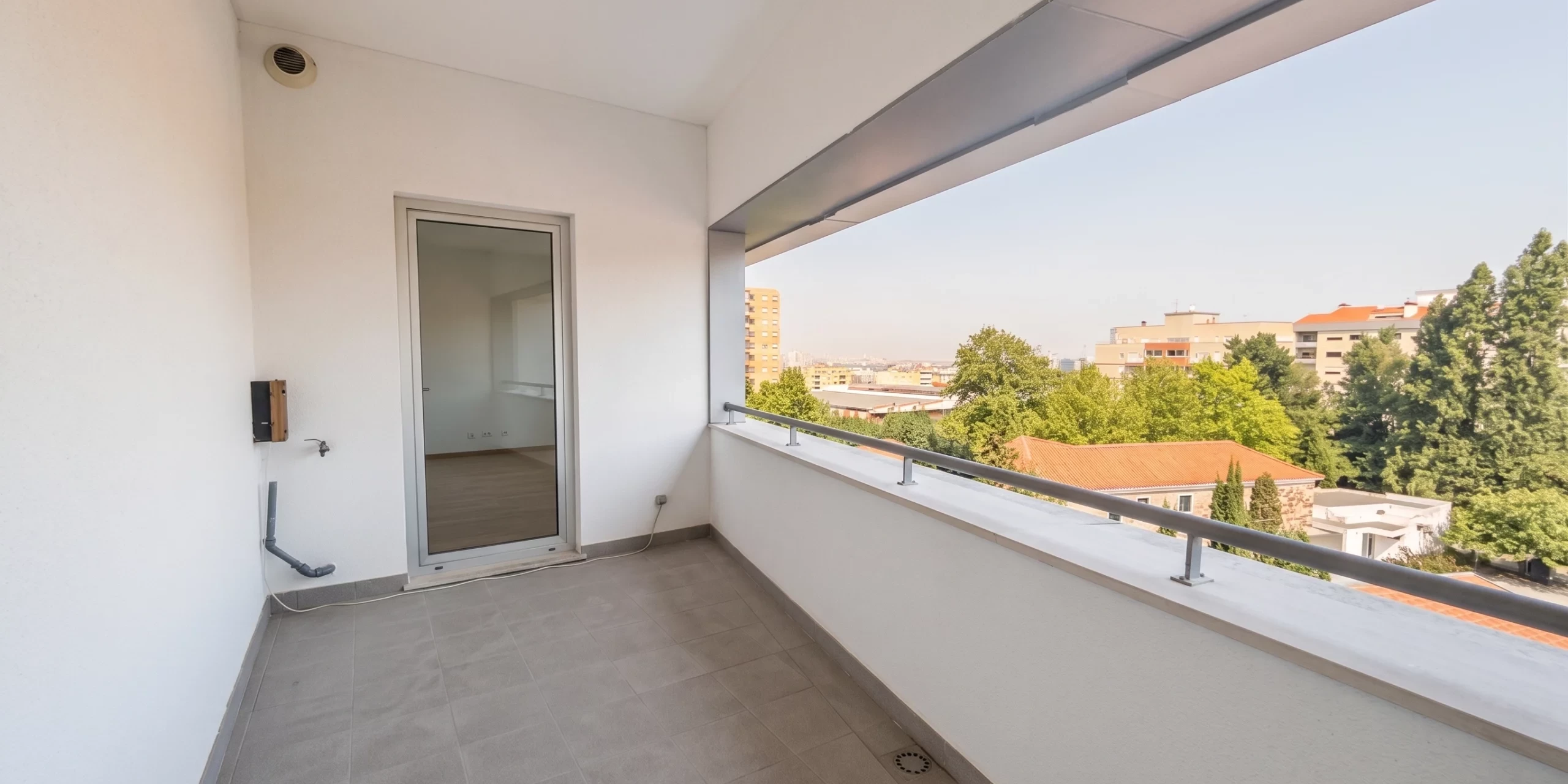 GN/02453 Apartamento T1 Santa Marinha Soares dos Reis Vila Nova de