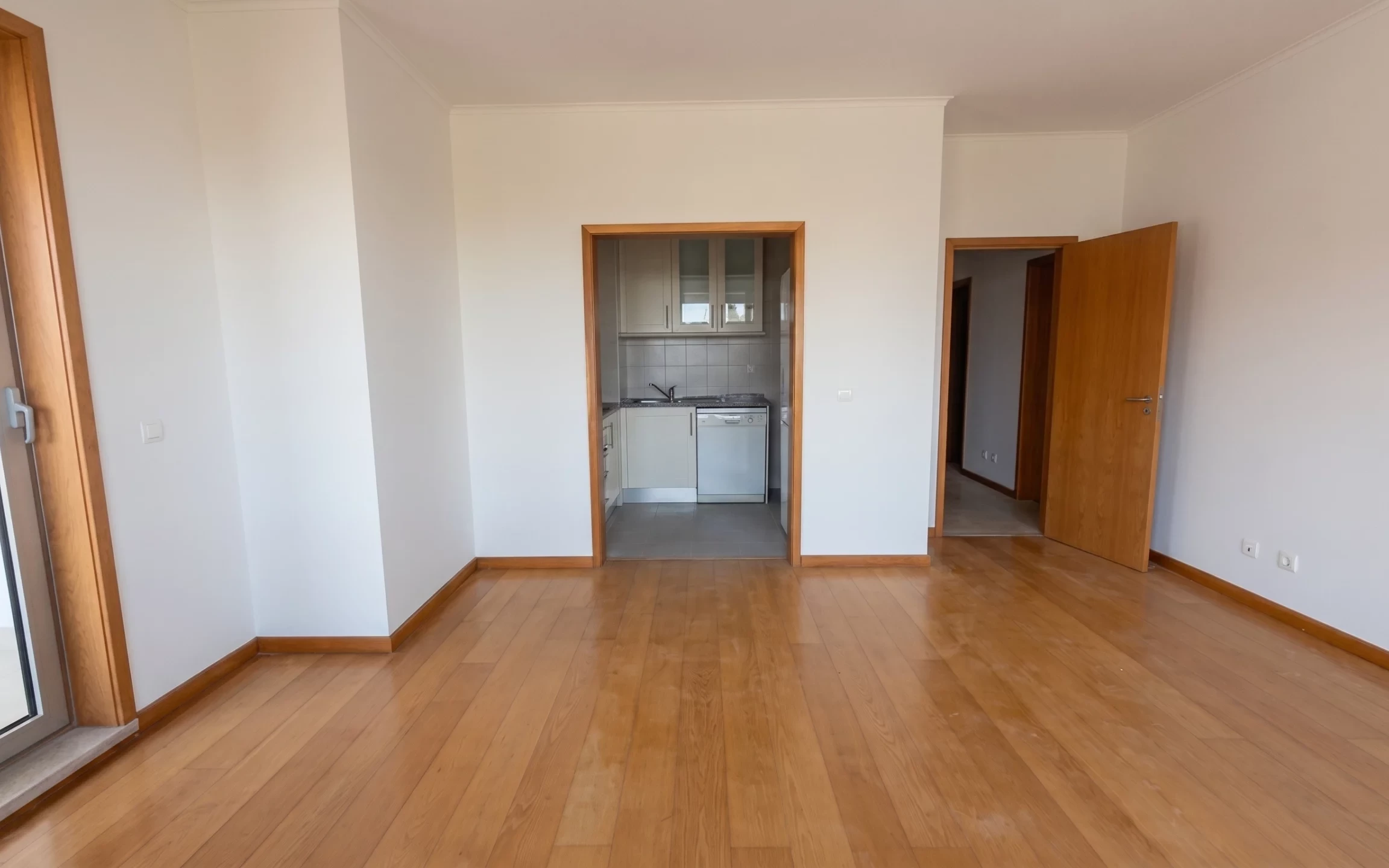 GN/02453 Apartamento T1 Santa Marinha Soares dos Reis Vila Nova de