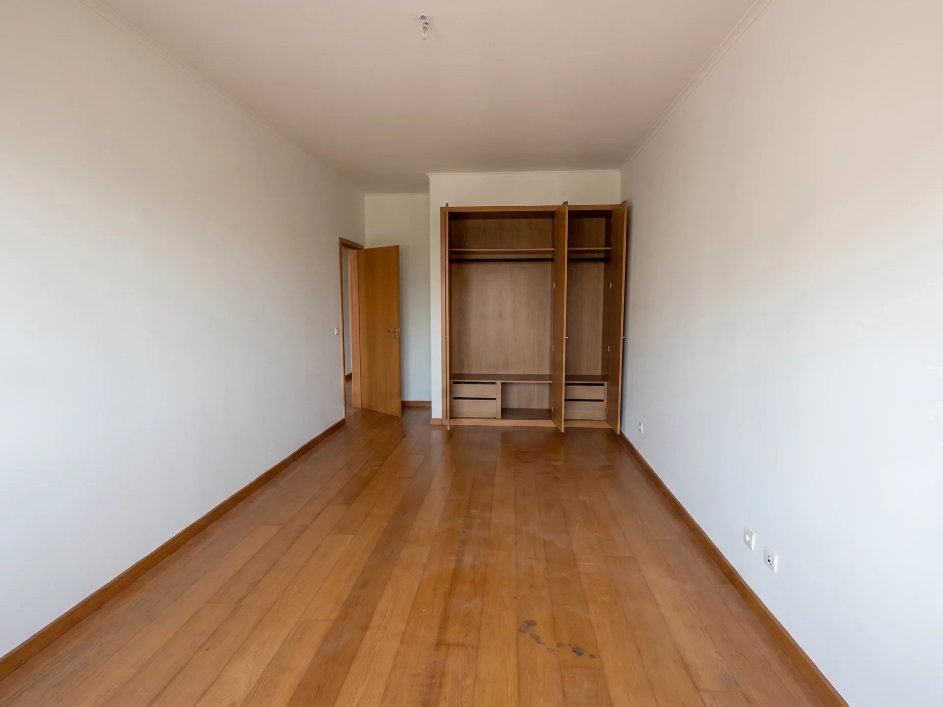 GN/02453 Apartamento T1 Santa Marinha Soares dos Reis Vila Nova de