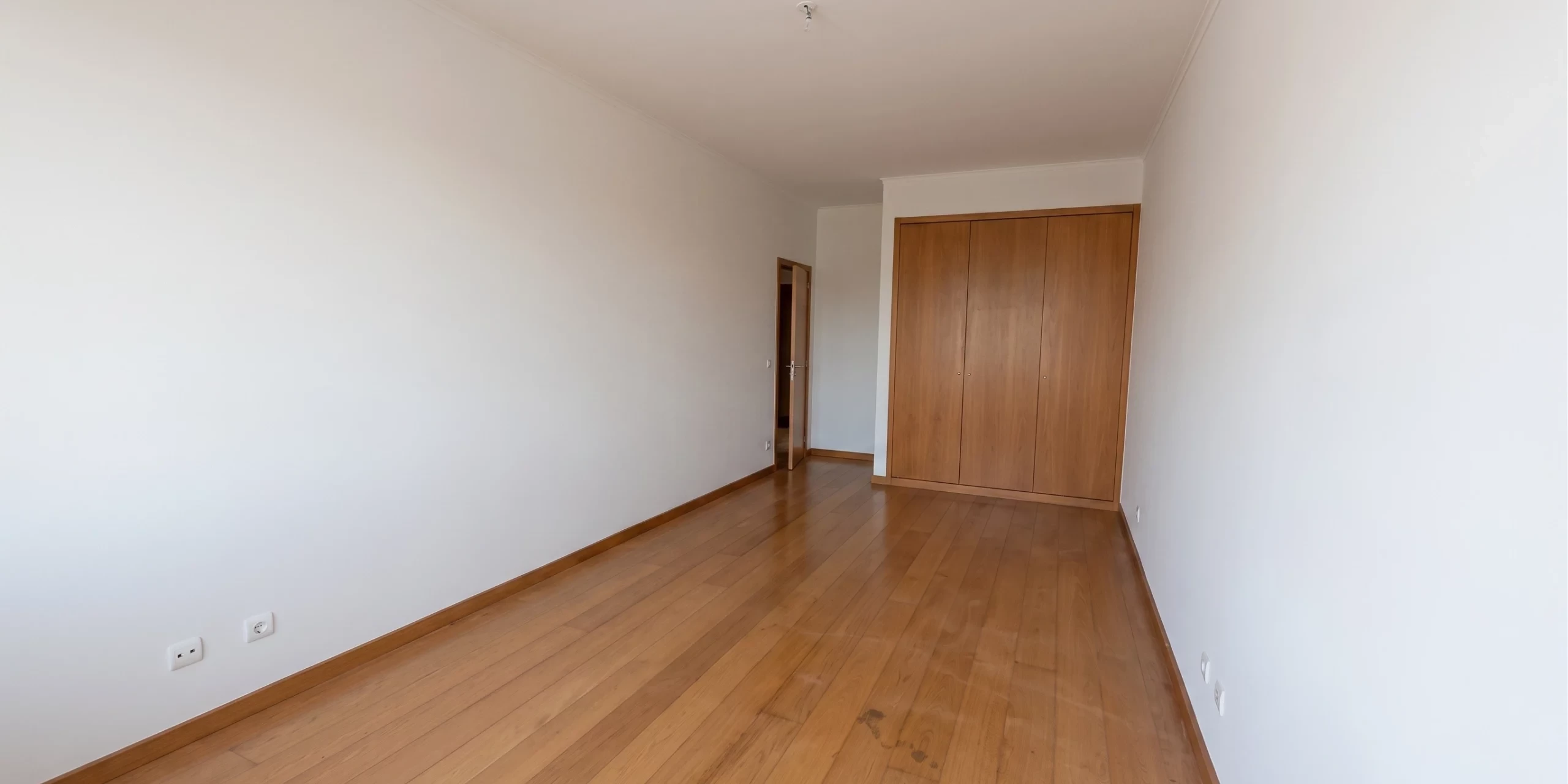 GN/02453 Apartamento T1 Santa Marinha Soares dos Reis Vila Nova de