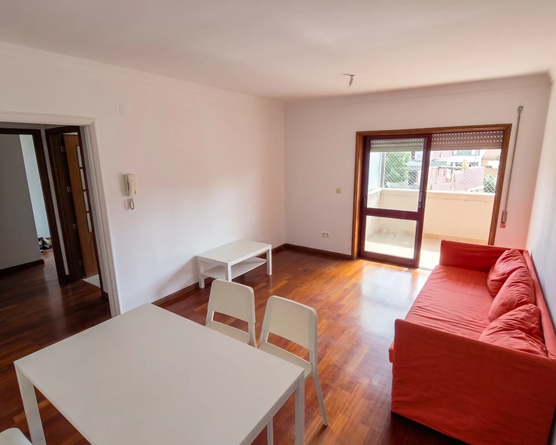 GN/02463 Apartamento T2 à venda na Avenida de Fernão de Magalhães Areosa Porto