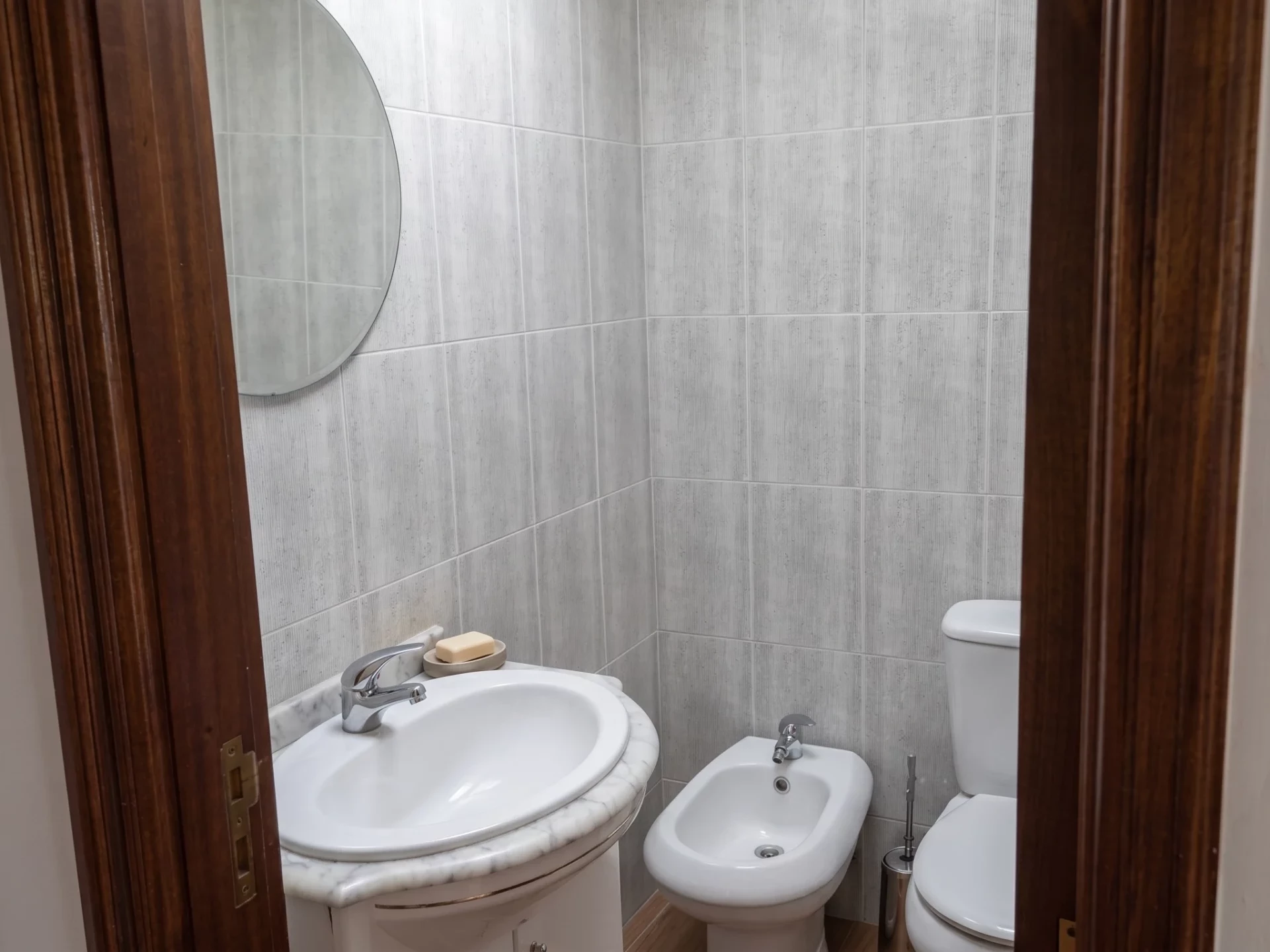 GN/02463 Apartamento T2 à venda na Avenida de Fernão de Magalhães Areosa Porto