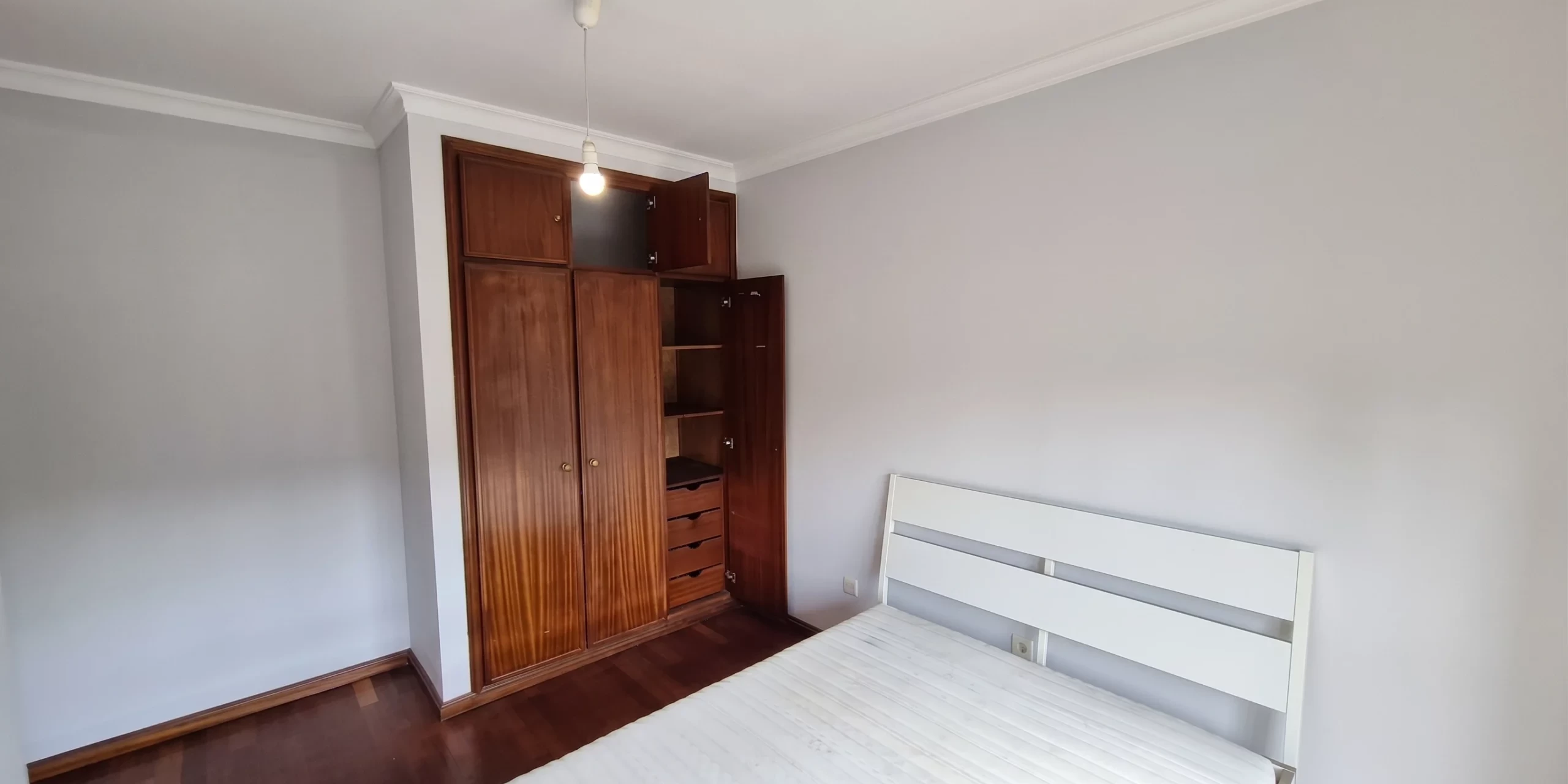 GN/02463 Apartamento T2 à venda na Avenida de Fernão de Magalhães Areosa Porto