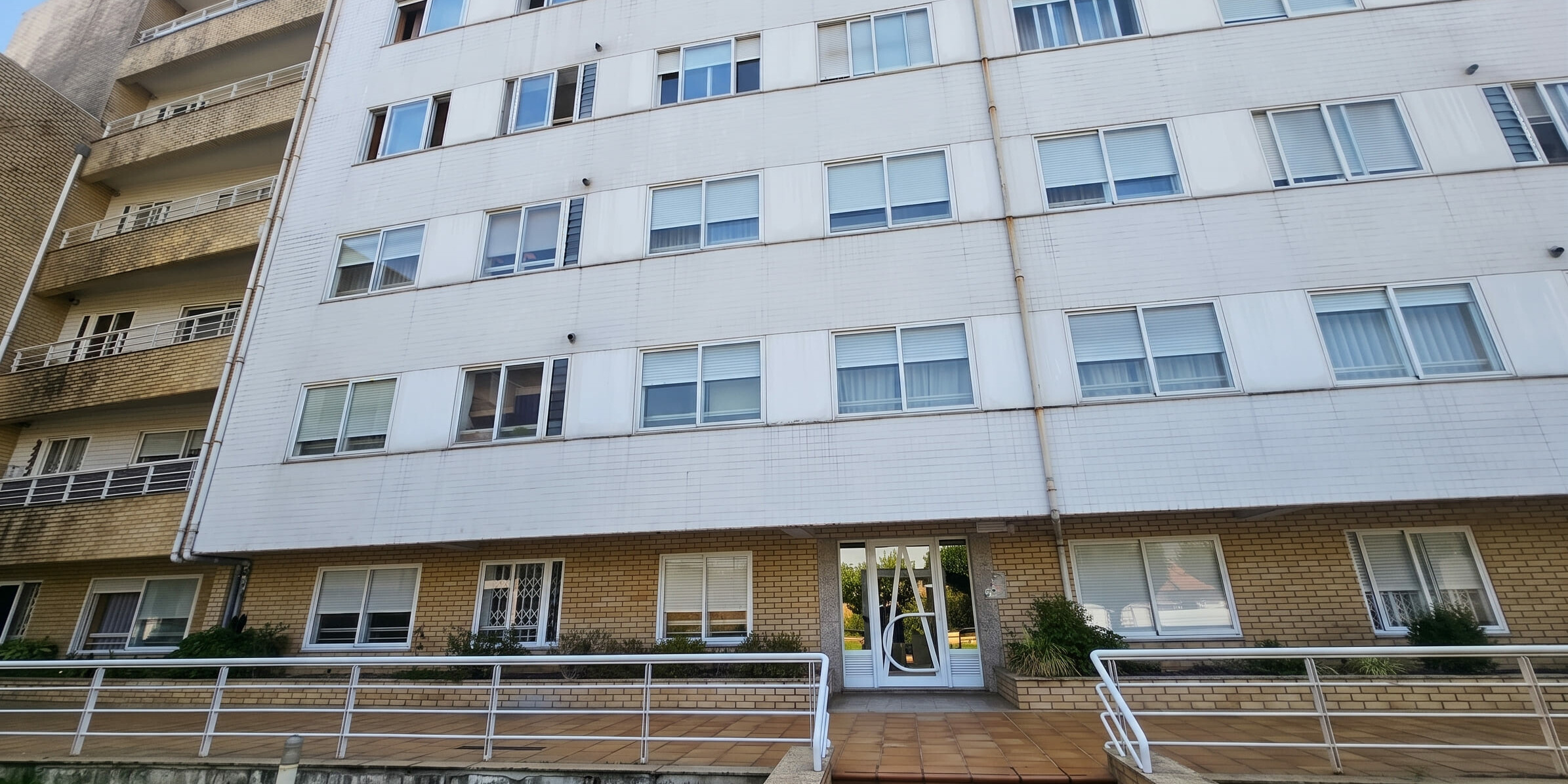 GN/02472 Apartamento T1 Condomínio Fechado Lugar de Garagem em Ermesinde Valongo Porto