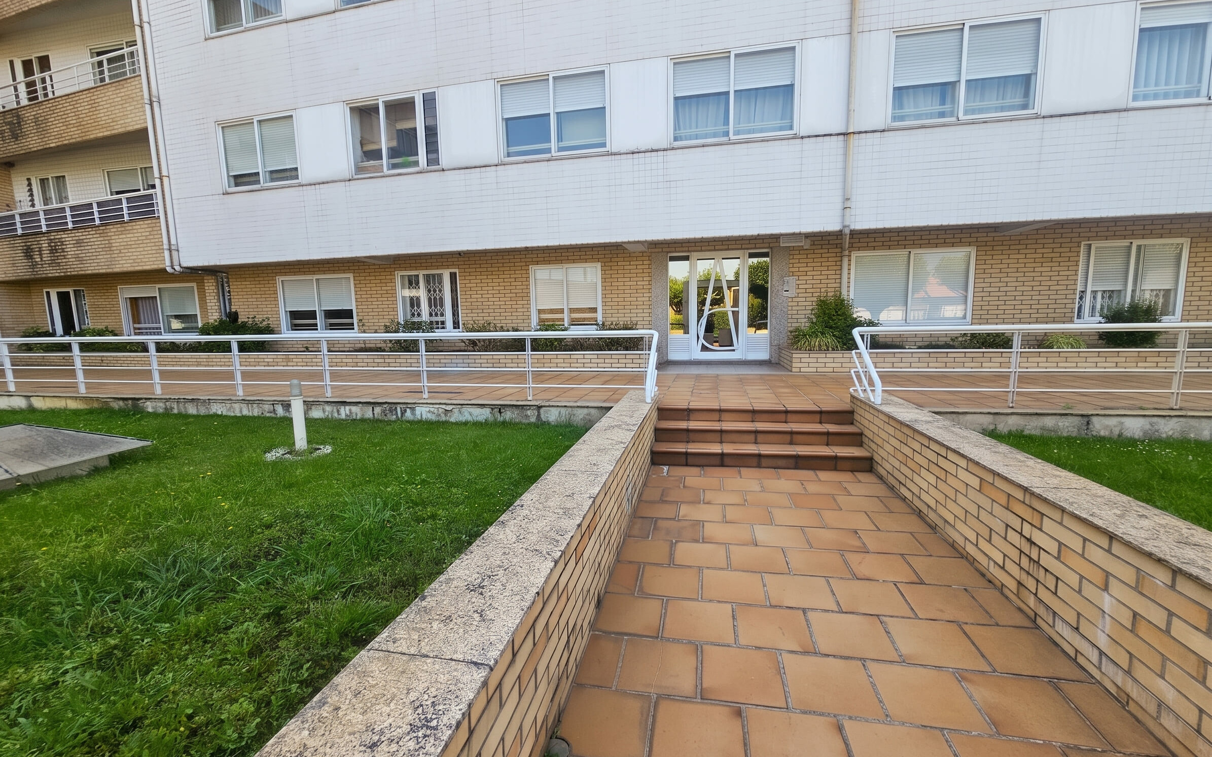 GN/02472 Apartamento T1 Condomínio Fechado Lugar de Garagem em Ermesinde Valongo Porto