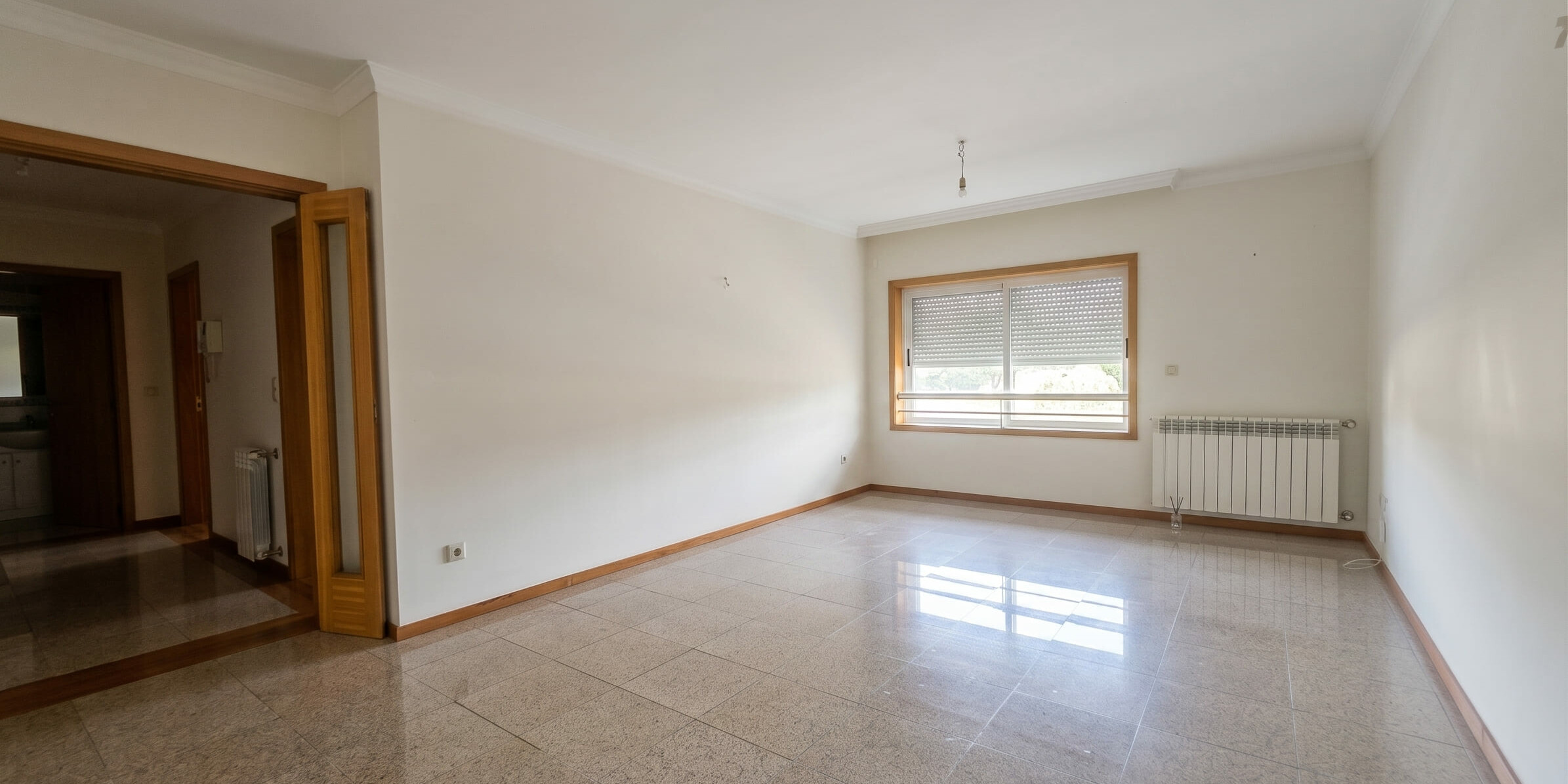 GN/02472 Apartamento T1 Condomínio Fechado Lugar de Garagem em Ermesinde Valongo Porto