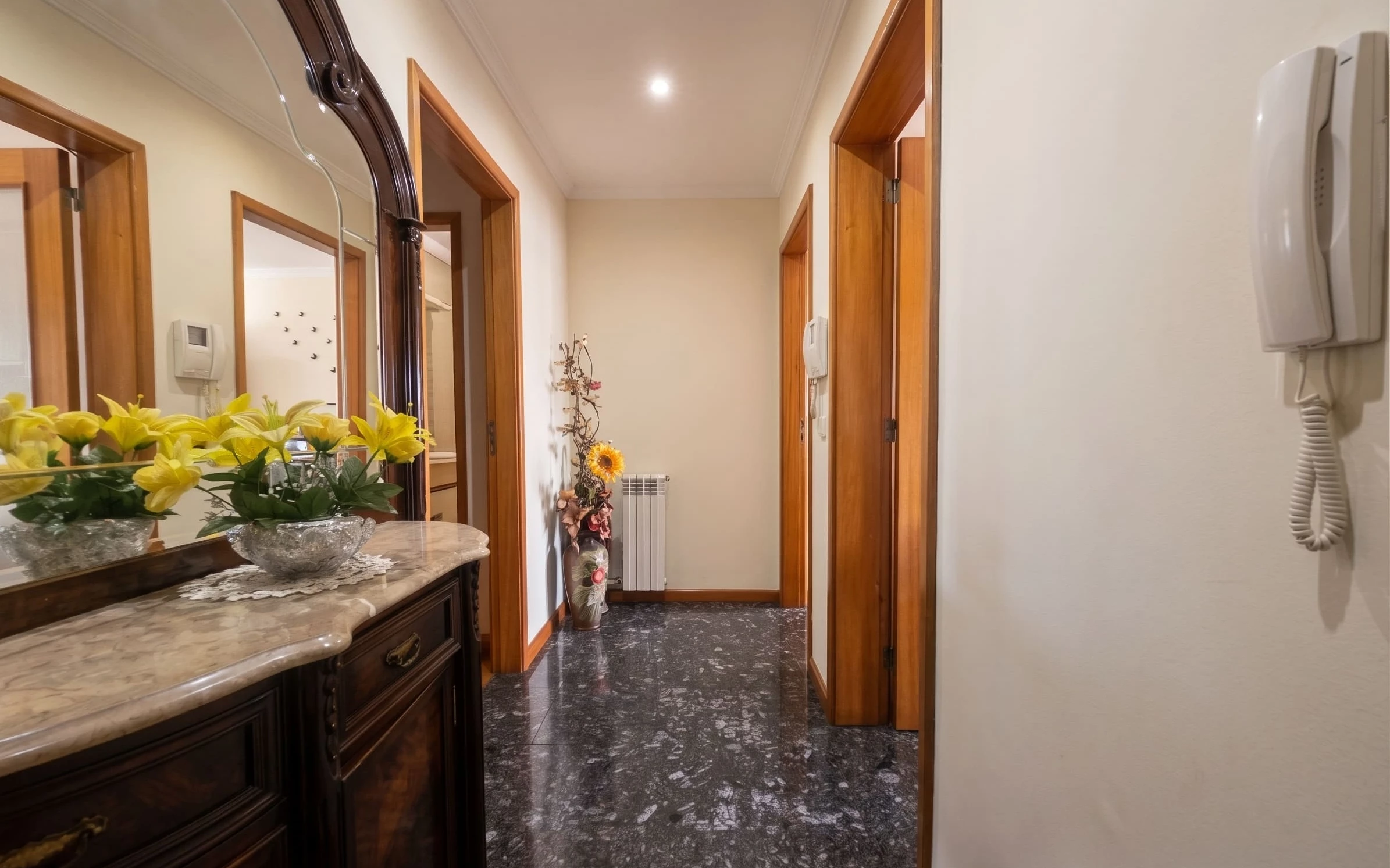 GN/02473 Apartamento T2 Garagem Box em Ermesinde Valongo Porto